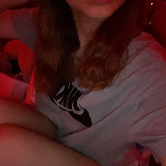 Meet your Posher, Chloe - Picture 2 of 8